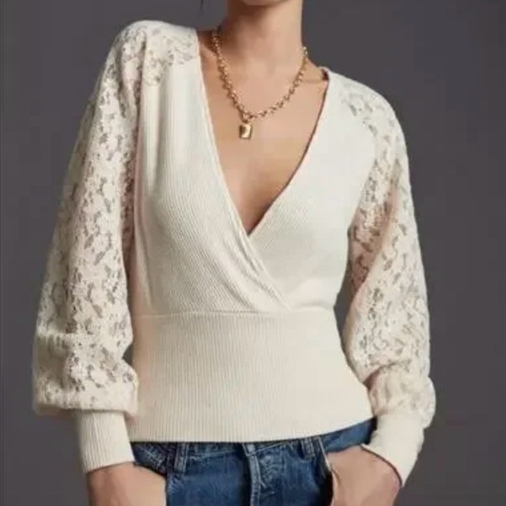 Anthropologie Cream Ribbed Knit Top **missing snap button. Shown in picture*
